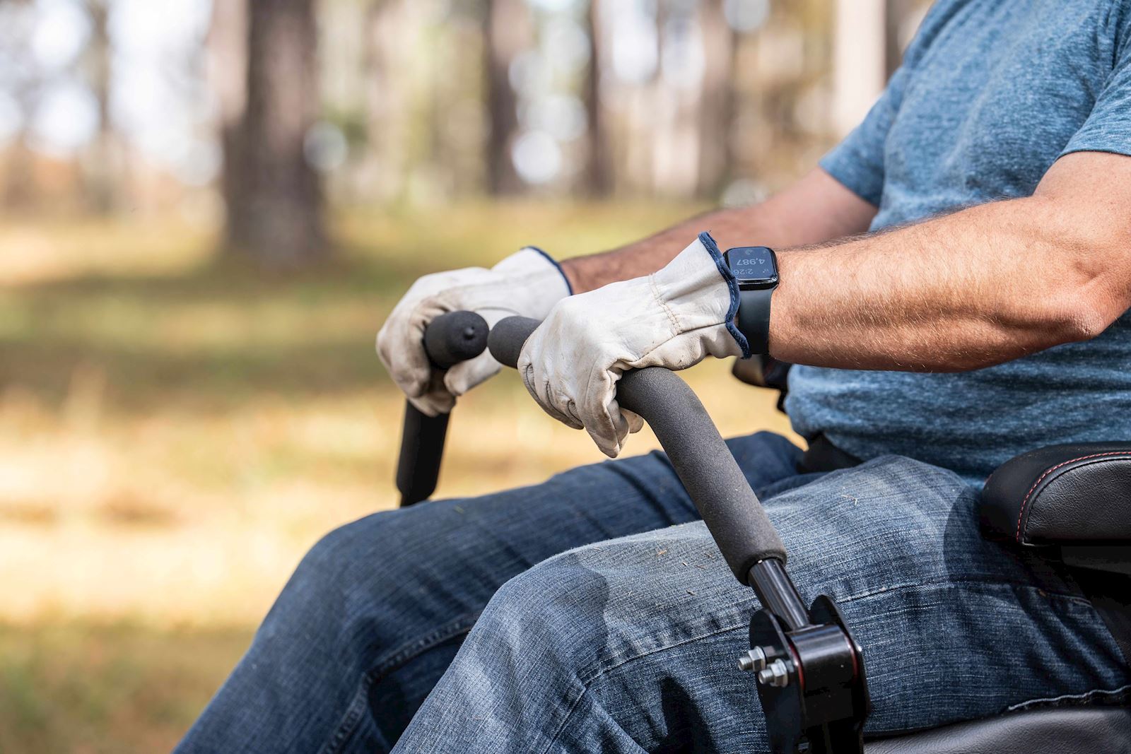 handle of the zero turn mower